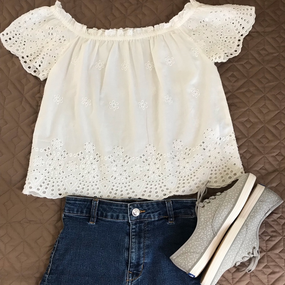 Hollister White Eyelet Off the Shoulder Top XS